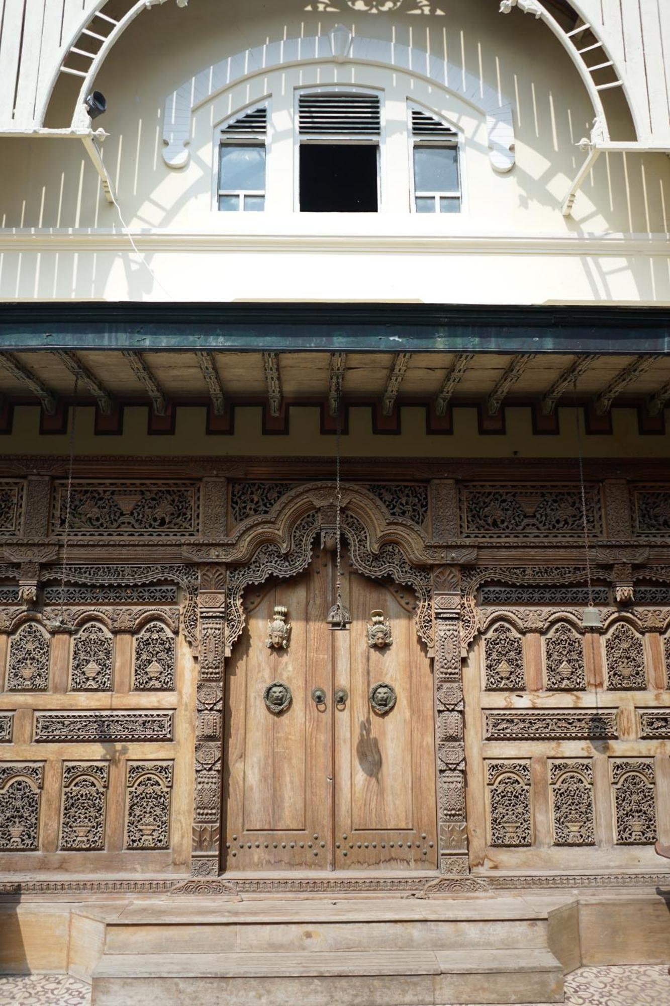 Rumah Pesik Art & Heritage Hotel Gondowulung ภายนอก รูปภาพ